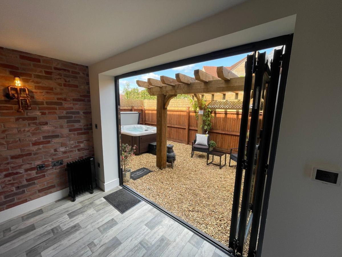 Coach House & Hot Tub Nr Bicester Village 外观 照片